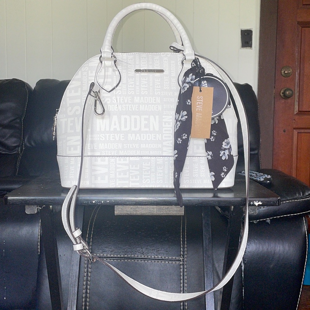 STEVE MADDEN White Brelli Purse